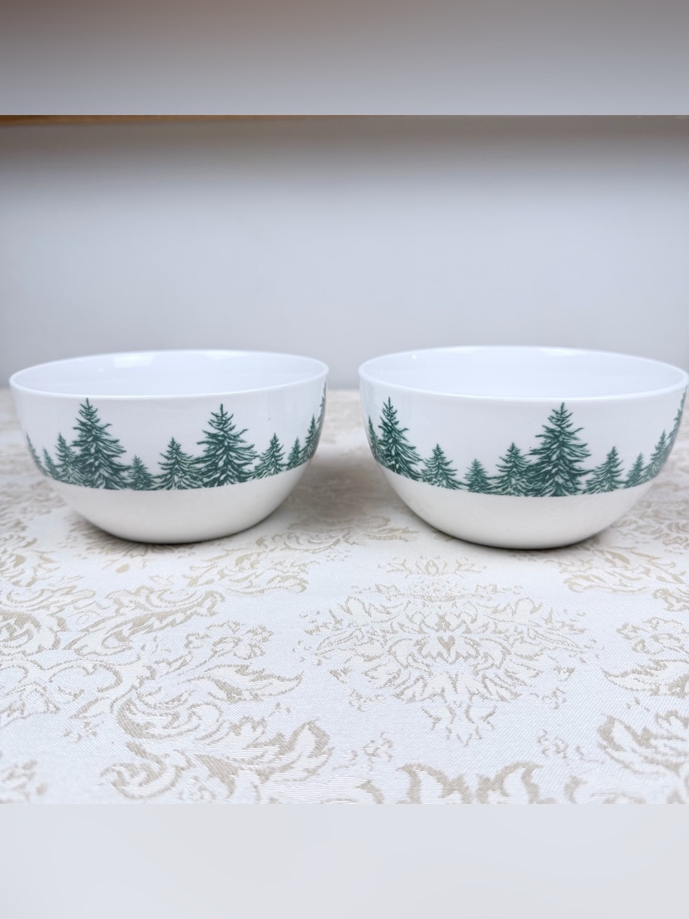 Royal Norfolk Holiday Cereal, Soup Bowls with Green Pine Tree Design, 2